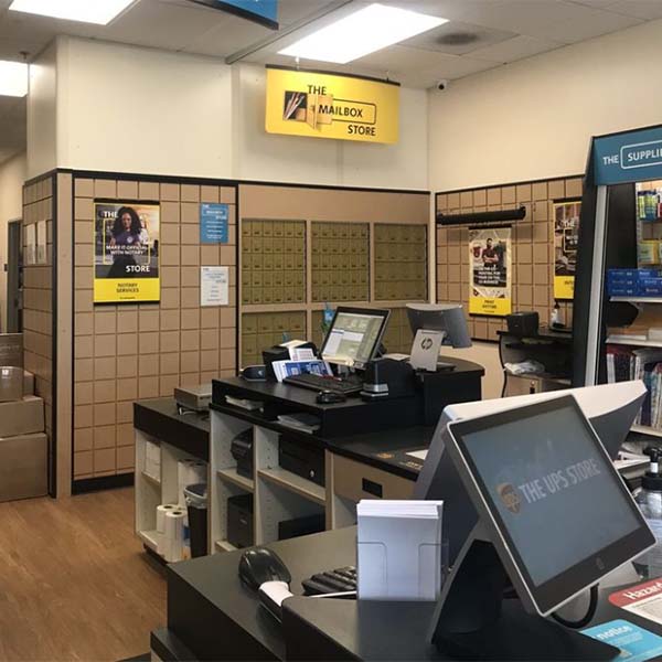 View of the UPS Store on White Ln in Bakersfield, CA 