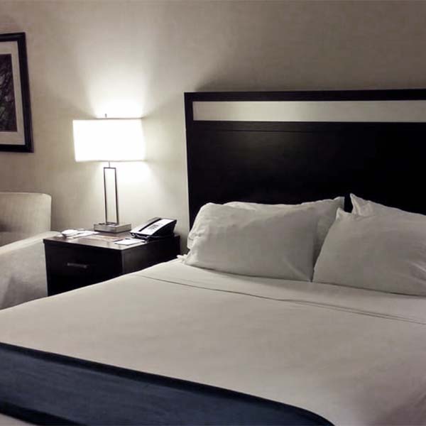 hotel room at the Holiday Inn in Bakersfield, CA